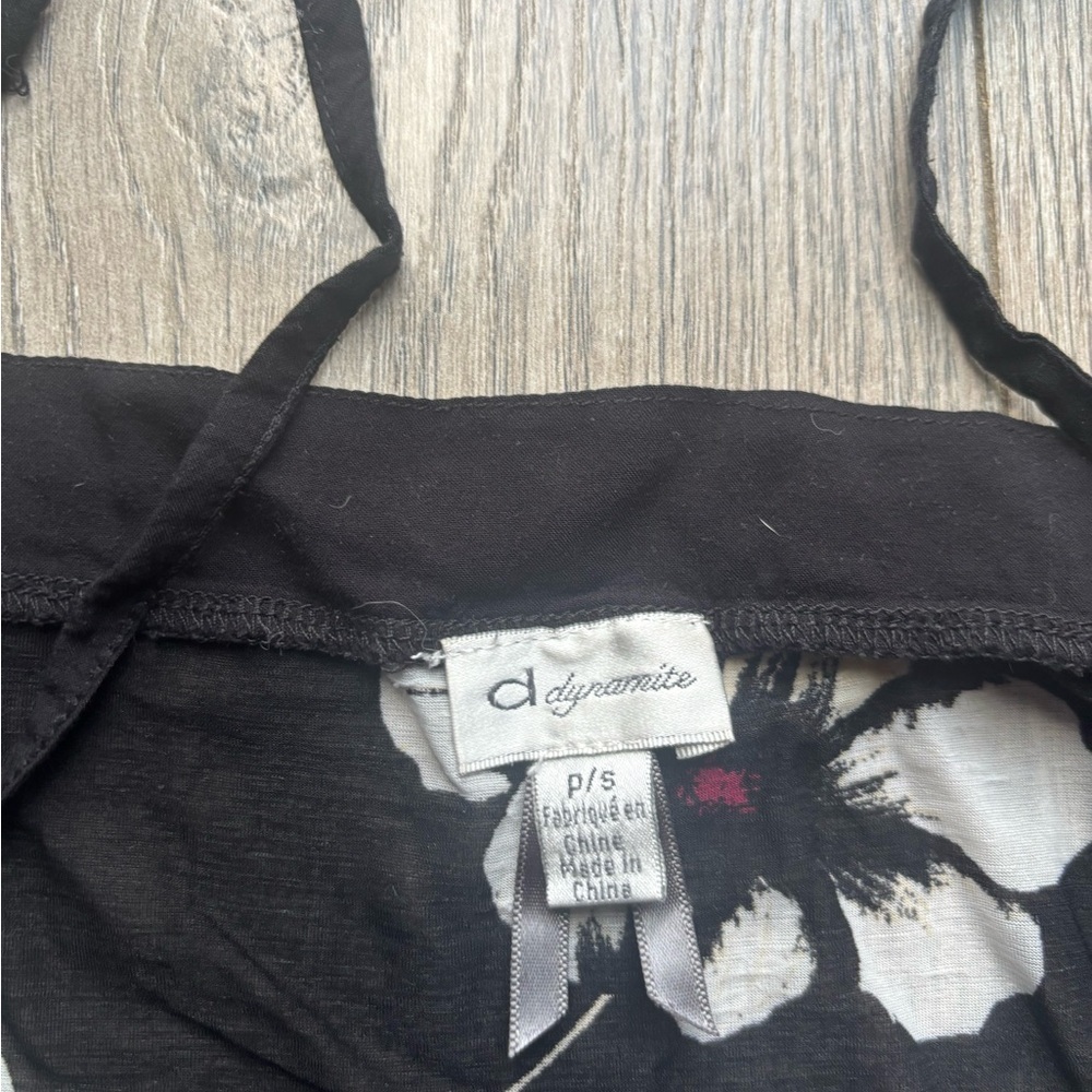 Dynamite Black and White Floral Camisole - Picture 2 of 3